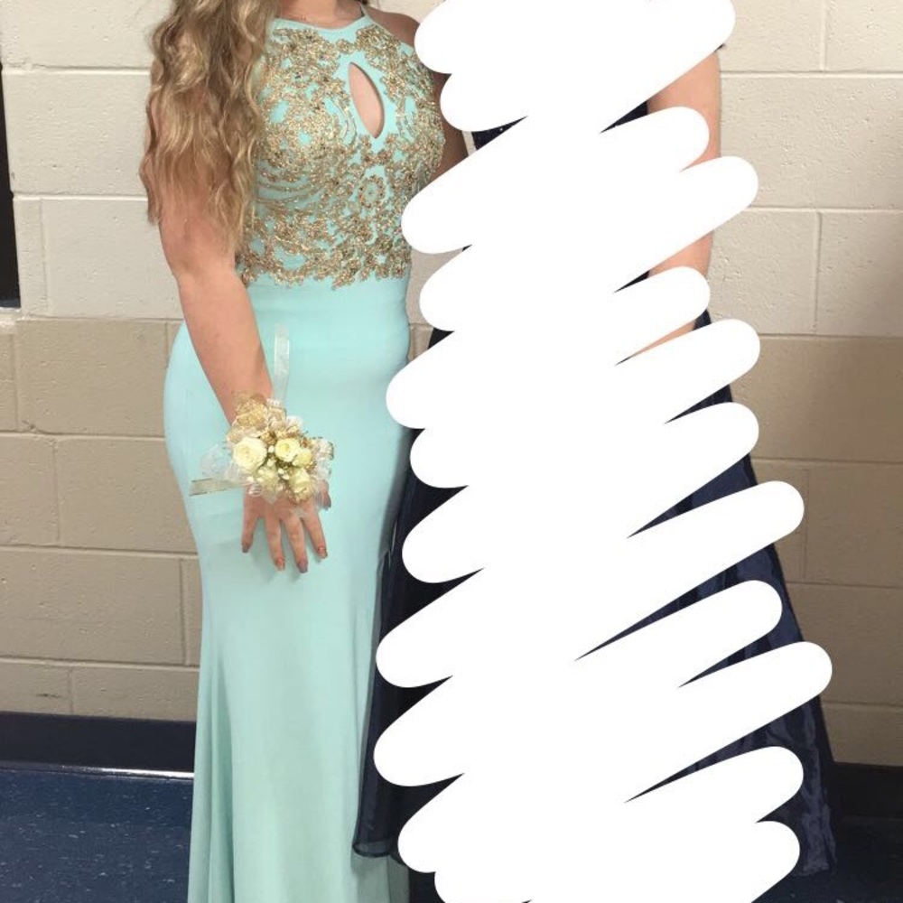Loré prom dress.  FOR SALE.